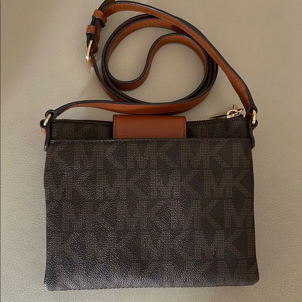 Michael Kors Brown Crossbody Bag Fulton - Picture 2 of 5